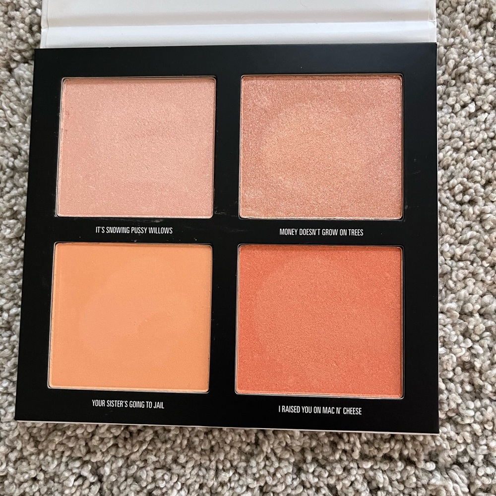 Kylie Jenner You’re Doing Amazing Sweetie Powder Palette